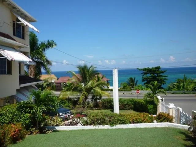 Goldenview Guesthouse Ocho Rios