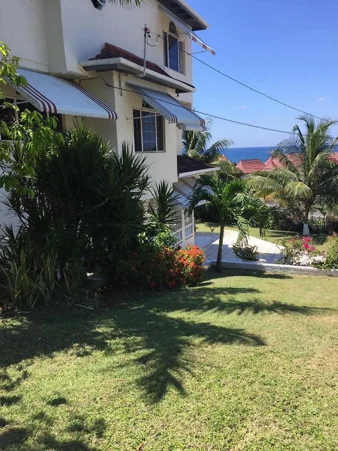 Goldenview Guesthouse Ocho Rios Vendégház